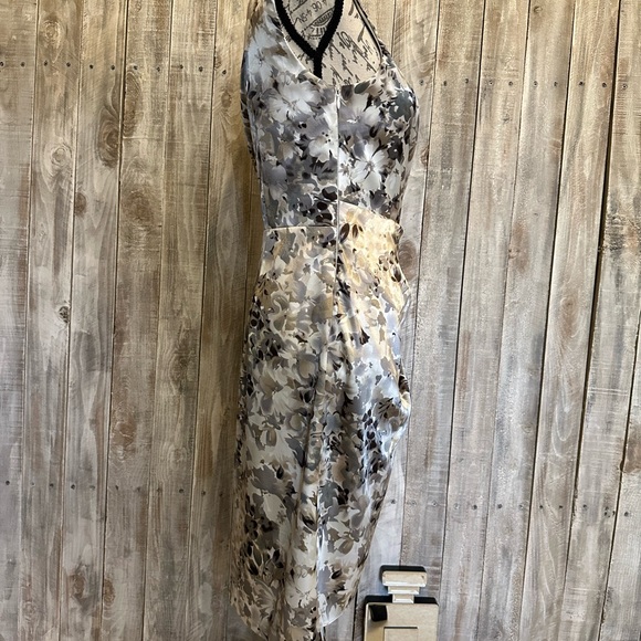 London Style Nights One Shoulder Dress - Picture 5 of 7